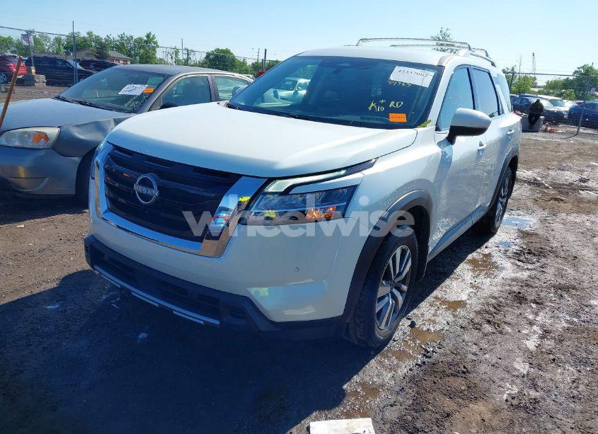 Photo 2 of 2023 Nissan Pathfinder SL 4WD (VIN 5N1DR3CCXPC273840)