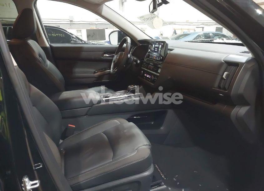 Photo 5 of 2024 Nissan Pathfinder SL 4WD (VIN 5N1DR3CCXRC307679)