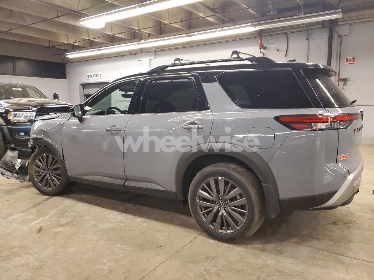 Photo 2 of 2024 NISSAN PATHFINDER SL (VIN 5N1DR3CD1RC288058)