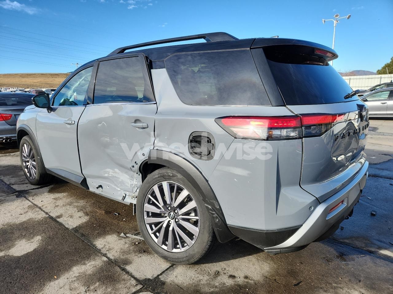 Photo 2 of 2023 NISSAN PATHFINDER SL (VIN 5N1DR3CD5PC270577)