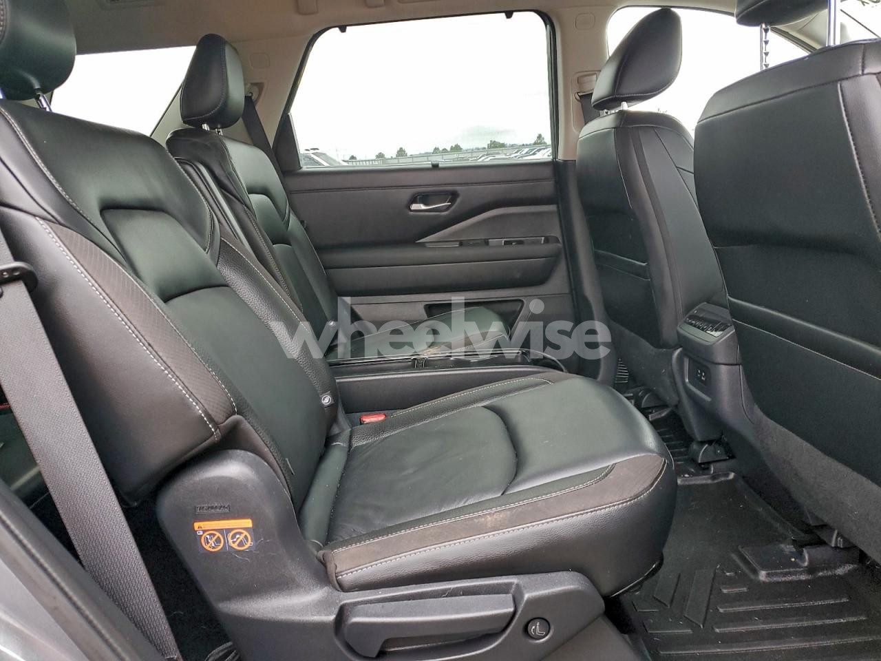 Photo 11 of 2023 NISSAN PATHFINDER SL (VIN 5N1DR3CDXPC233525)