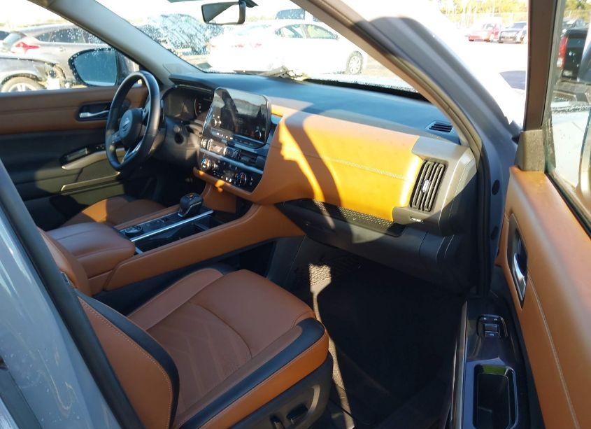 Photo 5 of 2023 Nissan Pathfinder PLATINUM 4WD (VIN 5N1DR3DK2PC202900)