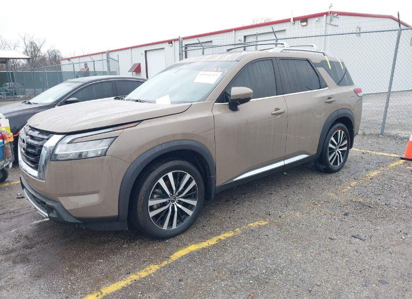 Photo 2 of 2023 Nissan Pathfinder PLATINUM 4WD (VIN 5N1DR3DK3PC231368)