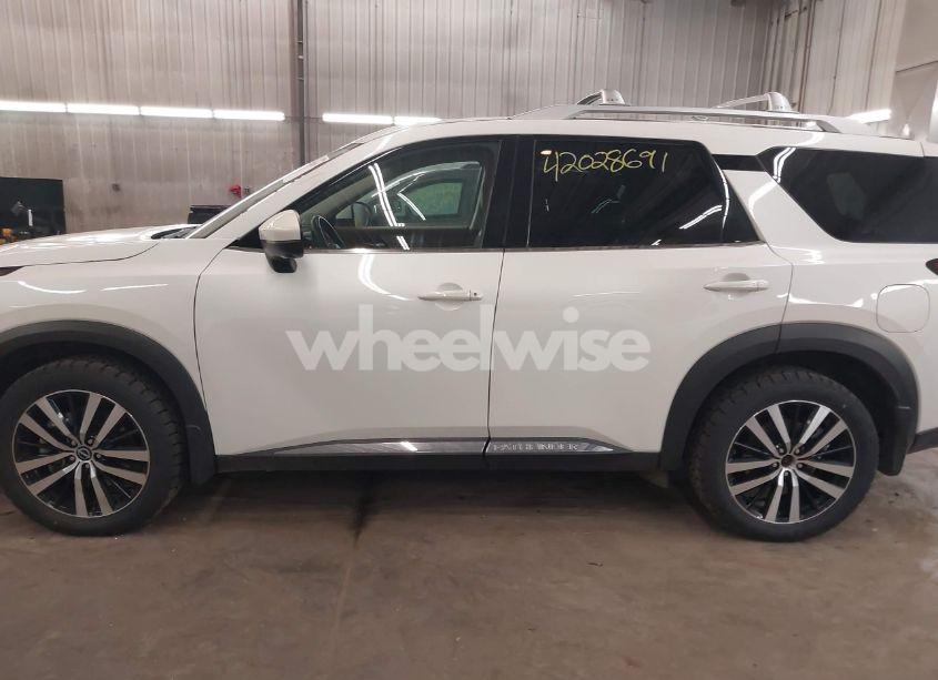 Photo 15 of 2023 Nissan Pathfinder PLATINUM 4WD (VIN 5N1DR3DKXPC217645)