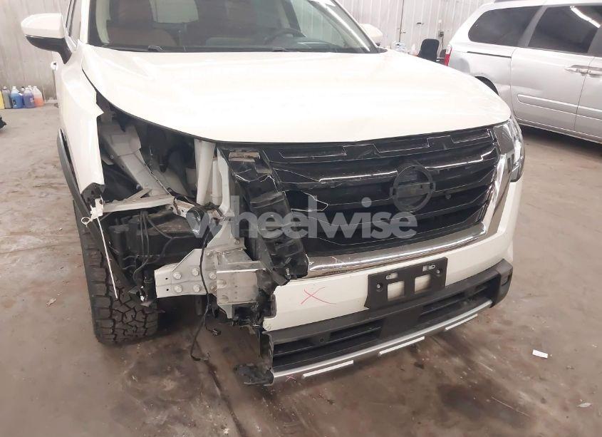 Photo 6 of 2023 Nissan Pathfinder PLATINUM 4WD (VIN 5N1DR3DKXPC217645)