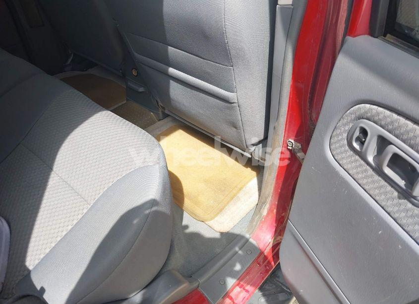 Photo 8 of 2004 Nissan Xterra XE (VIN 5N1ED28T24C687485)