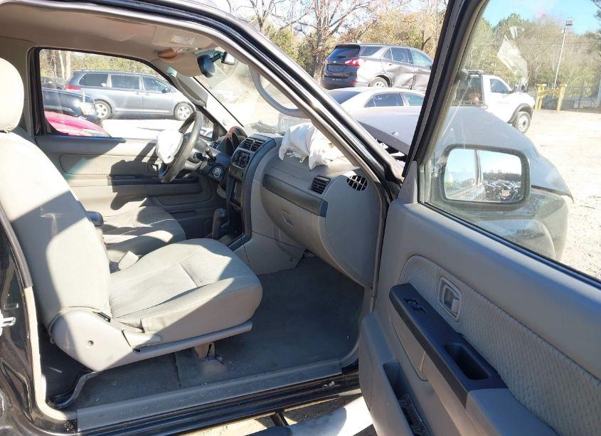 Photo 5 of 2002 Nissan Xterra XE (VIN 5N1ED28T32C604627)