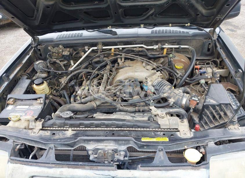 Photo 10 of 2000 Nissan Xterra SE/XE (VIN 5N1ED28T3YC564719)