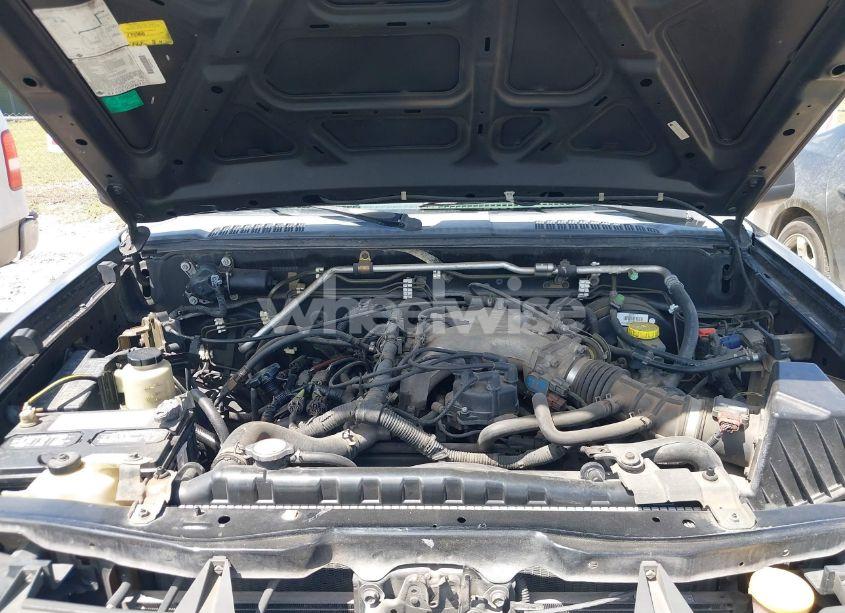 Photo 10 of 2002 Nissan Xterra XE (VIN 5N1ED28T72C593938)