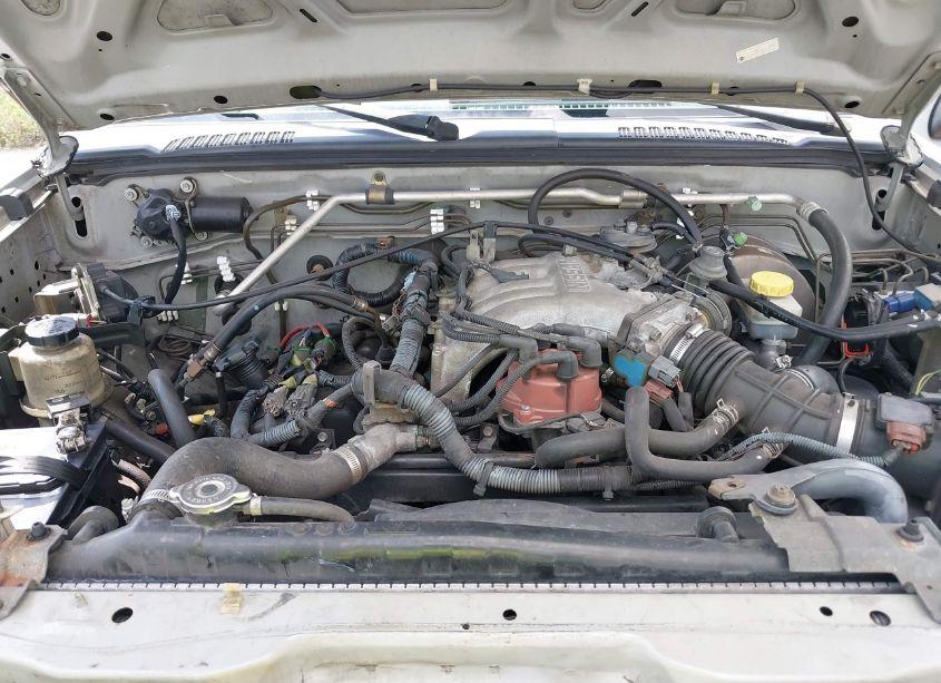 Photo 10 of 2003 Nissan Xterra XE (VIN 5N1ED28T73C642301)