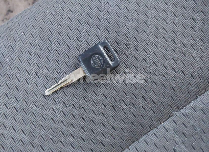 Photo 11 of 2002 Nissan Xterra XE (VIN 5N1ED28T82C555179)