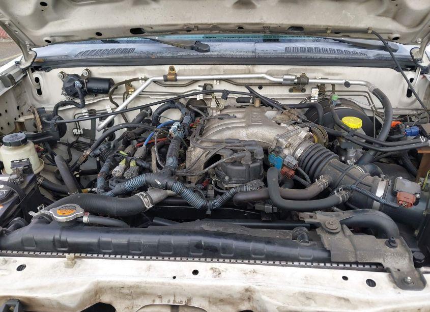 Photo 10 of 2002 Nissan Xterra SE (VIN 5N1ED28T82C584021)