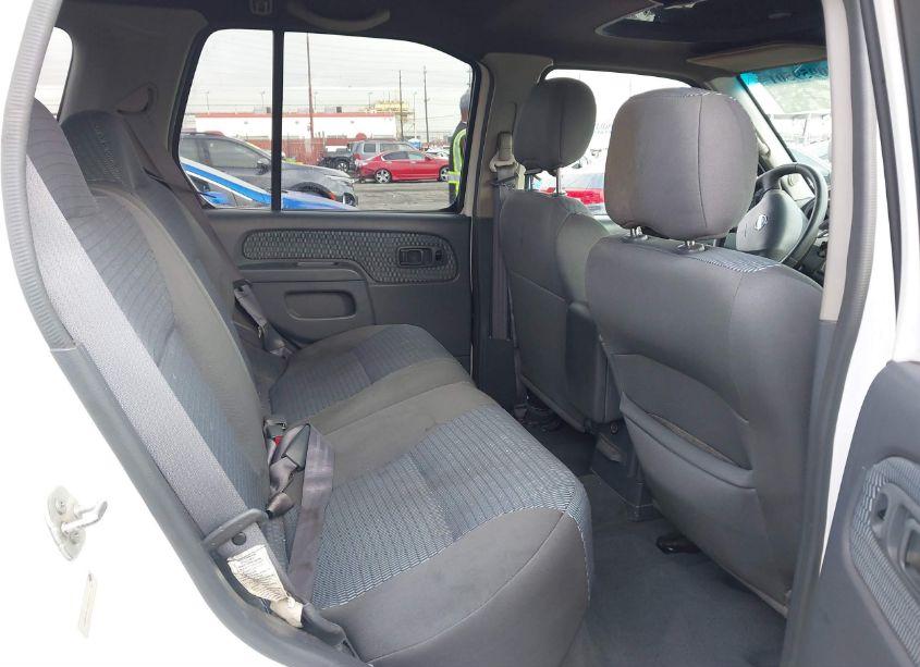 Photo 8 of 2002 Nissan Xterra SE (VIN 5N1ED28T82C584021)