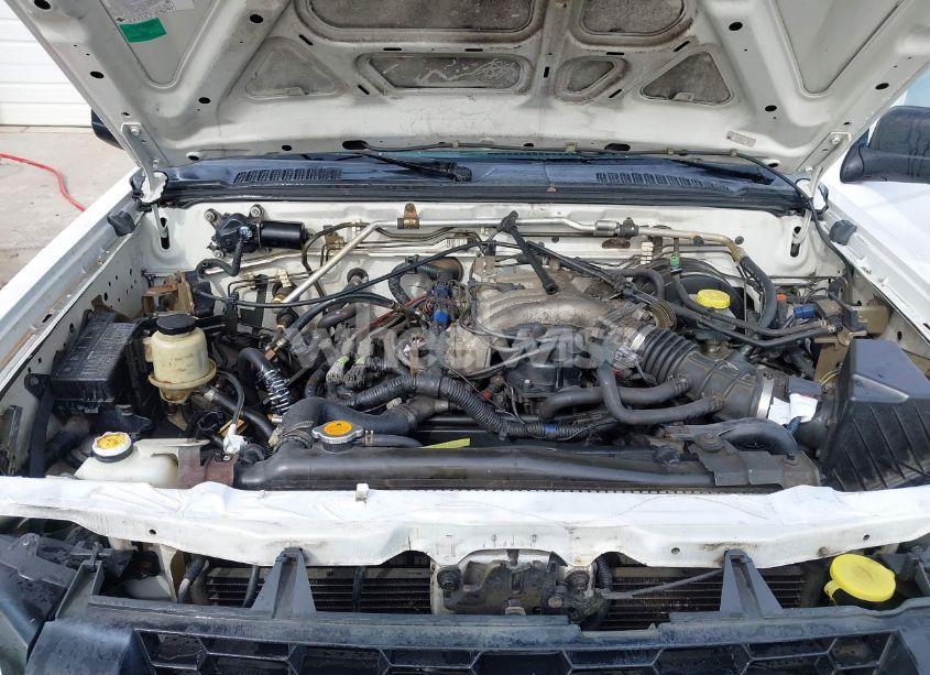 Photo 10 of 2002 Nissan Xterra XE (VIN 5N1ED28T92C587610)