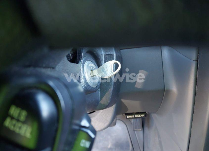 Photo 11 of 2002 Nissan Xterra XE (VIN 5N1ED28Y12C572384)