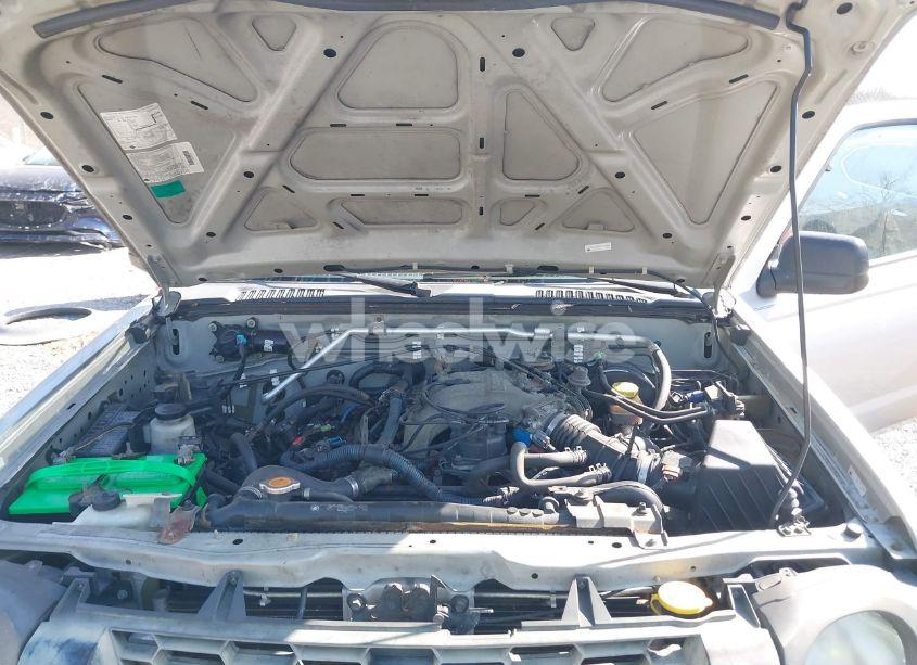 Photo 10 of 2004 Nissan Xterra XE (VIN 5N1ED28Y14C674030)