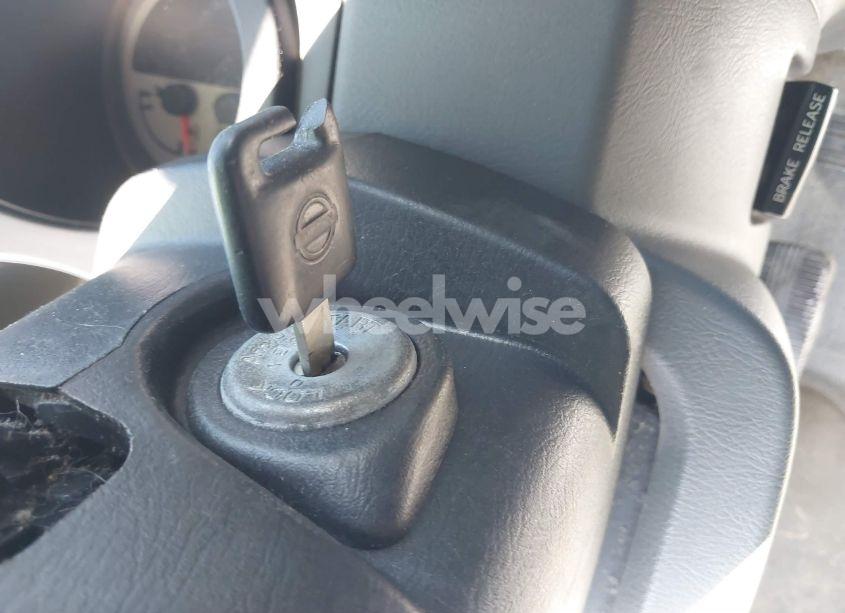 Photo 11 of 2004 Nissan Xterra XE (VIN 5N1ED28Y14C674030)