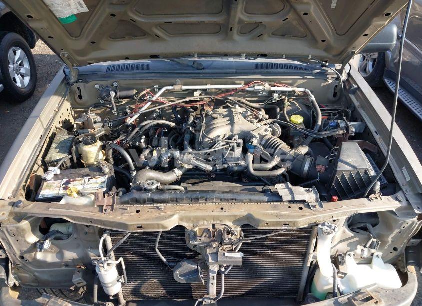 Photo 10 of 2002 Nissan Xterra XE (VIN 5N1ED28Y32C570765)