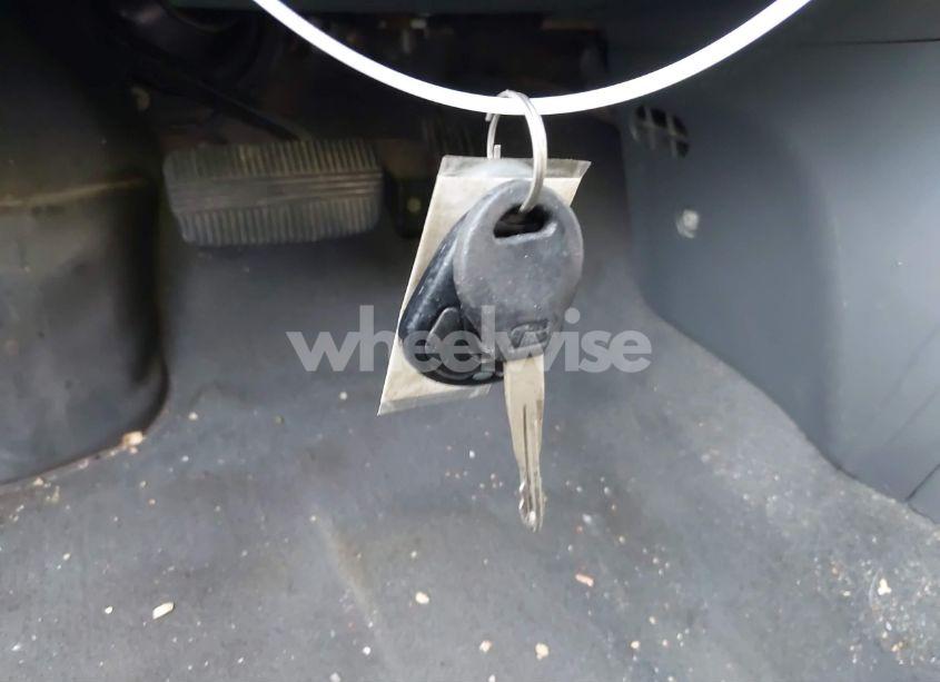 Photo 11 of 2002 Nissan Xterra XE (VIN 5N1ED28Y32C570765)