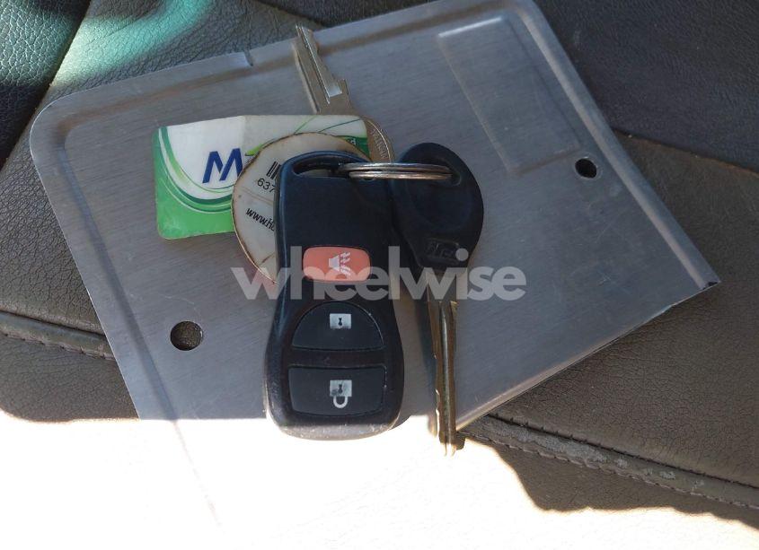 Photo 11 of 2002 Nissan Xterra XE (VIN 5N1ED28Y42C532137)