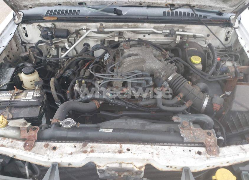 Photo 10 of 2002 Nissan Xterra XE (VIN 5N1ED28Y92C579986)