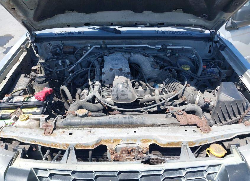 Photo 10 of 2002 Nissan Xterra SE S/C (VIN 5N1MD28Y52C519473)