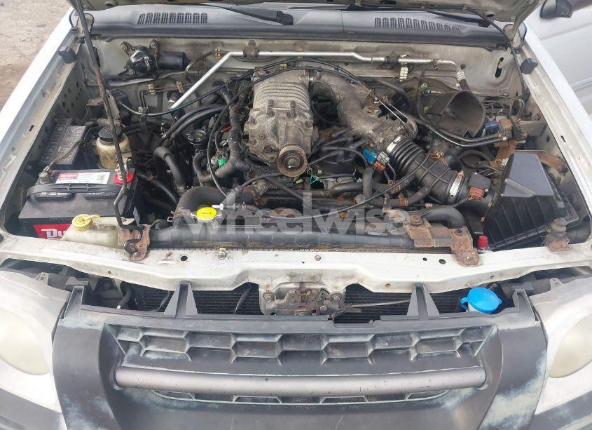 Photo 10 of 2002 Nissan Xterra SE S/C (VIN 5N1MD28Y72C503632)