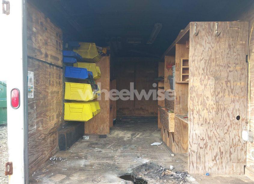 Photo 5 of 2004 Continenta Cargo (VIN 5NHTEXV224T601204)