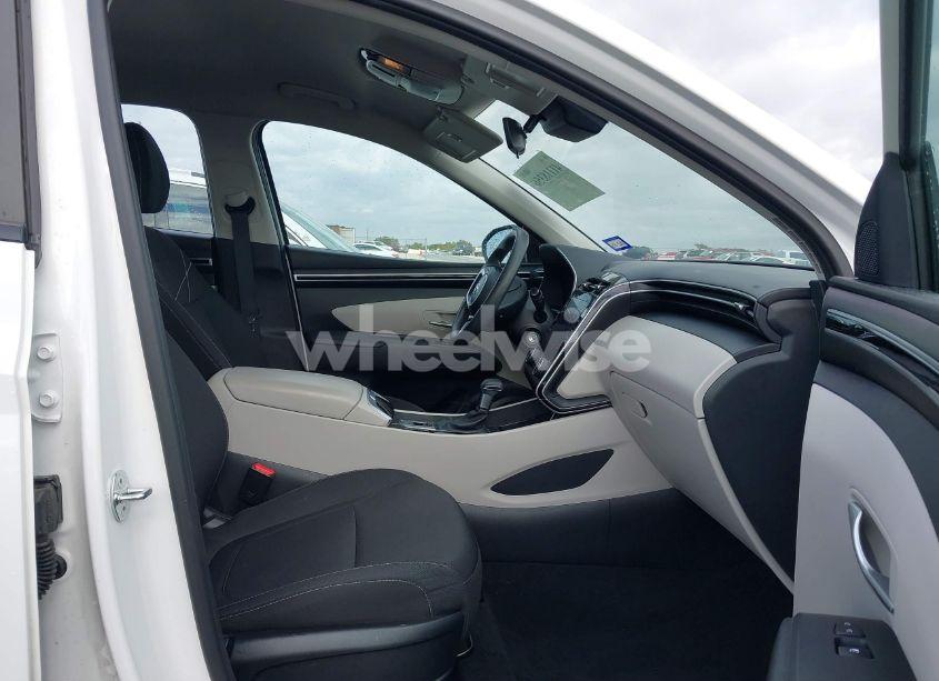 Photo 5 of 2023 Hyundai Tucson SE (VIN 5NMJA3AE3PH229781)