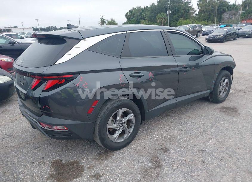 Photo 4 of 2022 Hyundai Tucson SE (VIN 5NMJA3AE9NH068012)