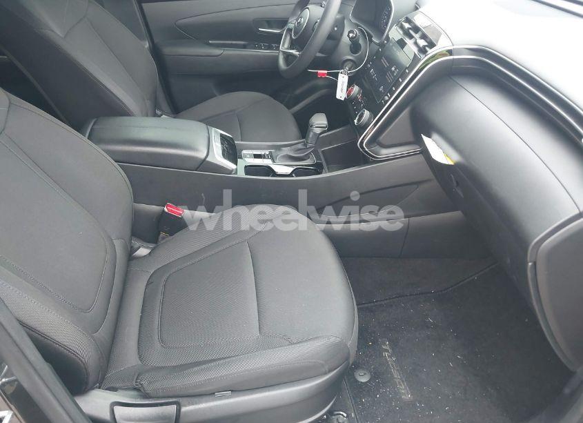 Photo 5 of 2022 Hyundai Tucson SE (VIN 5NMJA3AE9NH068012)