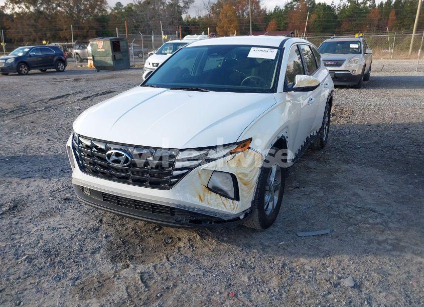 Photo 2 of 2024 Hyundai Tucson SE (VIN 5NMJA3DE2RH436368)