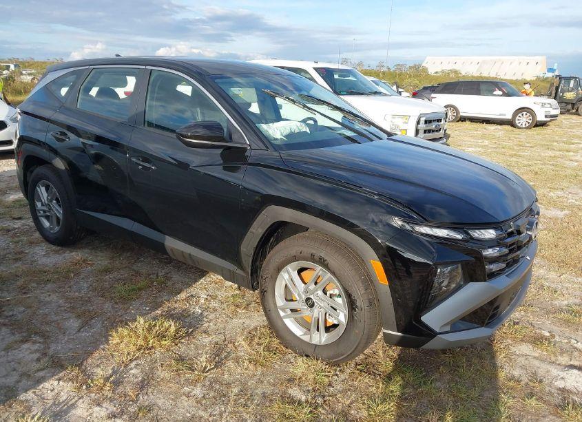 2025 Hyundai Tucson SE (VIN 5NMJA3DE2SH463656) main photo