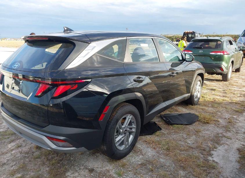 Photo 4 of 2025 Hyundai Tucson SE (VIN 5NMJA3DE2SH463656)