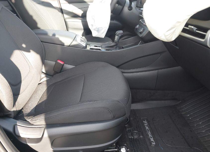 Photo 5 of 2025 Hyundai Tucson SE (VIN 5NMJA3DE2SH463656)