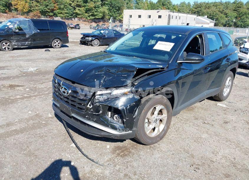 Photo 2 of 2024 Hyundai Tucson SE (VIN 5NMJA3DE5RH375386)