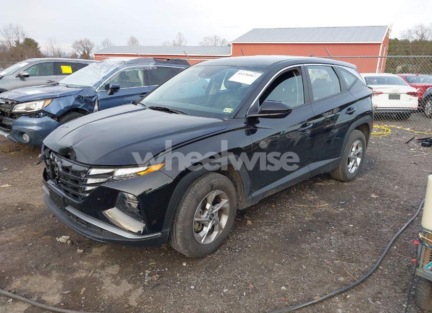 Photo 2 of 2024 Hyundai Tucson SE (VIN 5NMJA3DE5RH429401)