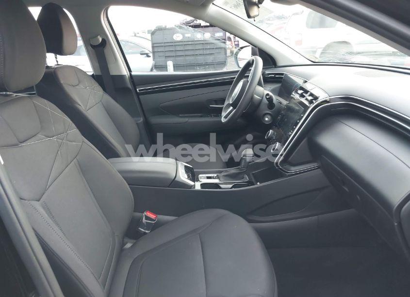 Photo 5 of 2024 Hyundai Tucson SE (VIN 5NMJA3DE5RH429401)