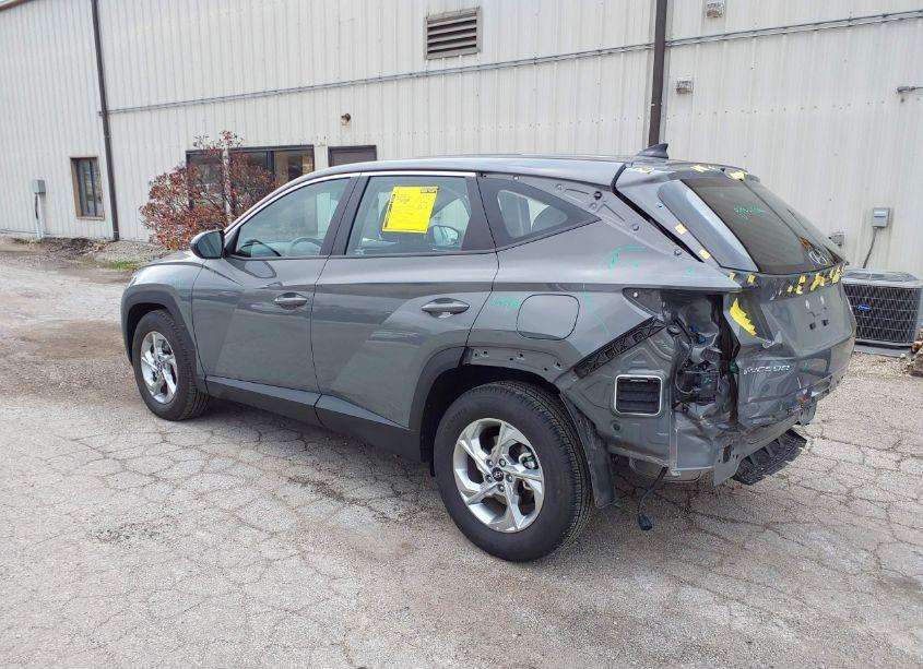 Photo 3 of 2024 Hyundai Tucson SE (VIN 5NMJA3DE9RH433063)