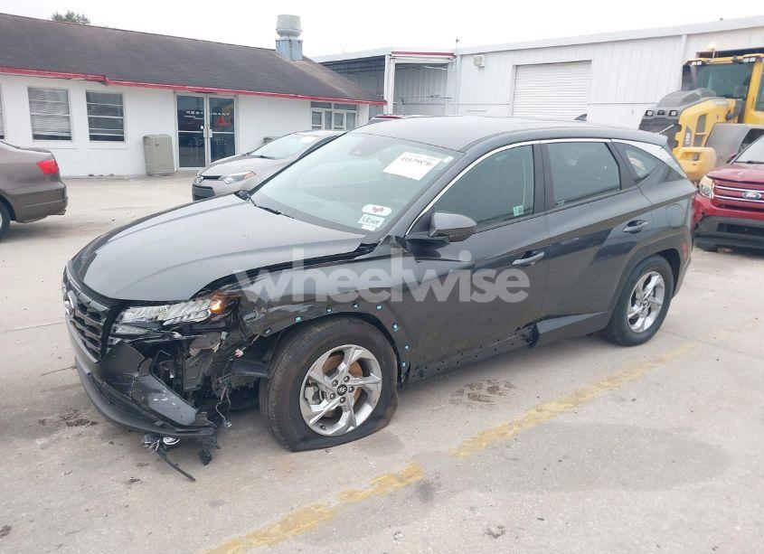 Photo 2 of 2024 Hyundai Tucson SE (VIN 5NMJA3DEXRH331433)