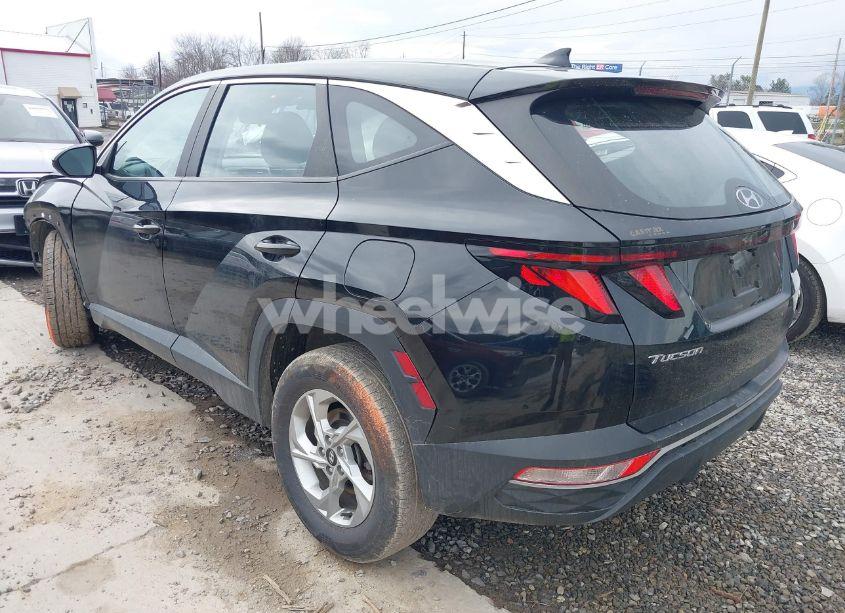 Photo 3 of 2022 Hyundai Tucson SE (VIN 5NMJACAE2NH017631)