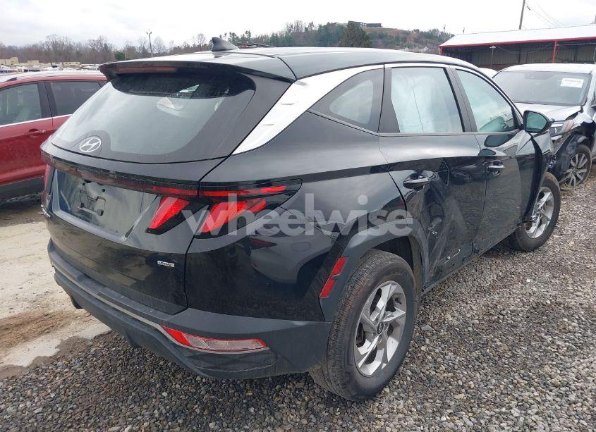 Photo 4 of 2022 Hyundai Tucson SE (VIN 5NMJACAE2NH017631)