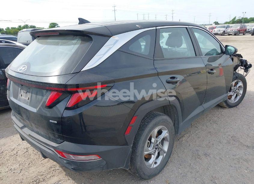 Photo 4 of 2022 Hyundai Tucson SE (VIN 5NMJACAE2NH086819)