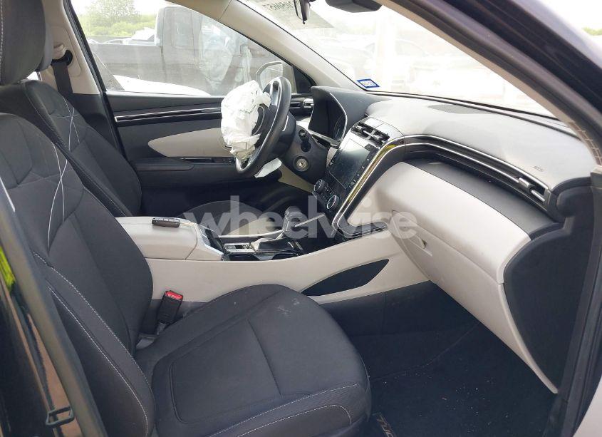 Photo 5 of 2022 Hyundai Tucson SE (VIN 5NMJACAE2NH086819)