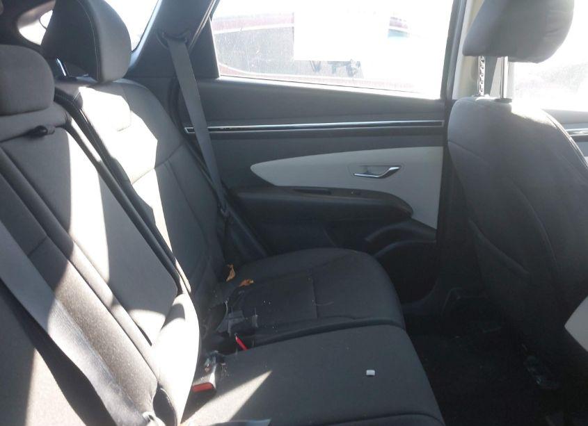 Photo 8 of 2022 Hyundai Tucson SE (VIN 5NMJACAE2NH115865)