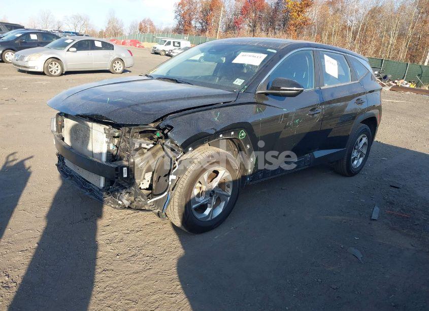 Photo 2 of 2022 Hyundai Tucson SE (VIN 5NMJACAE4NH061646)