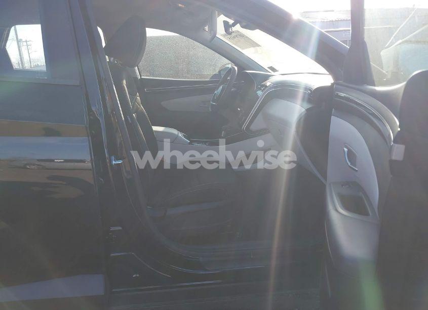 Photo 5 of 2022 Hyundai Tucson SE (VIN 5NMJACAE4NH061646)