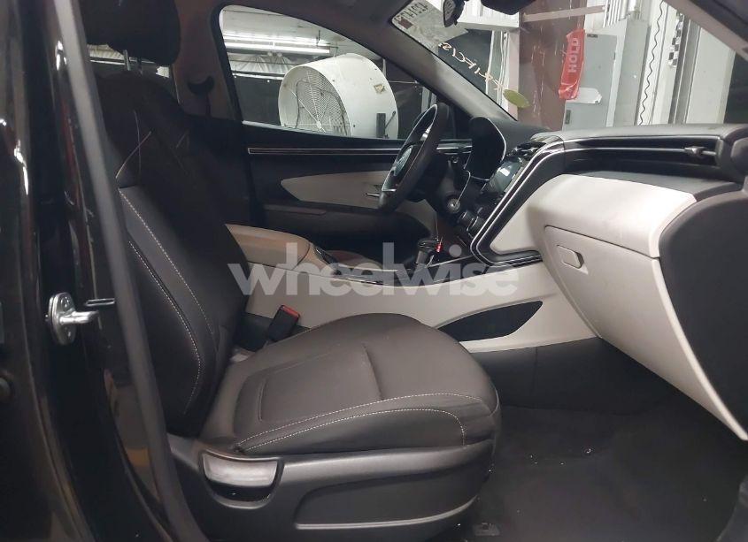 Photo 5 of 2022 Hyundai Tucson SE (VIN 5NMJACAE4NH068466)