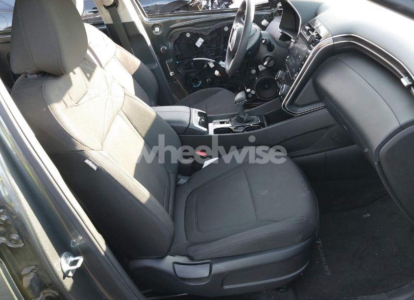 Photo 5 of 2022 Hyundai Tucson SE (VIN 5NMJACAE4NH069259)