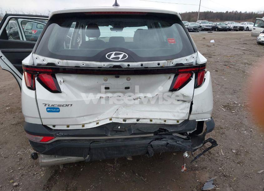 Photo 6 of 2022 Hyundai Tucson SE (VIN 5NMJACAE5NH069738)